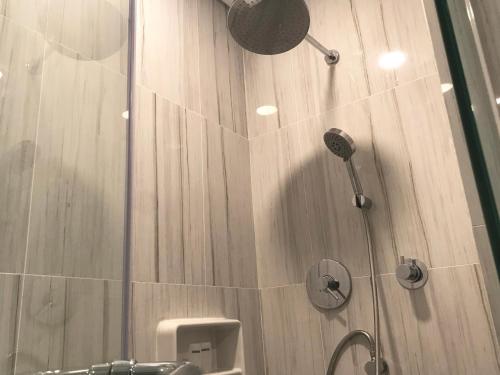 Imagen de la habitación del Hotel Labersa & Convention Center Samosir. Foto 16