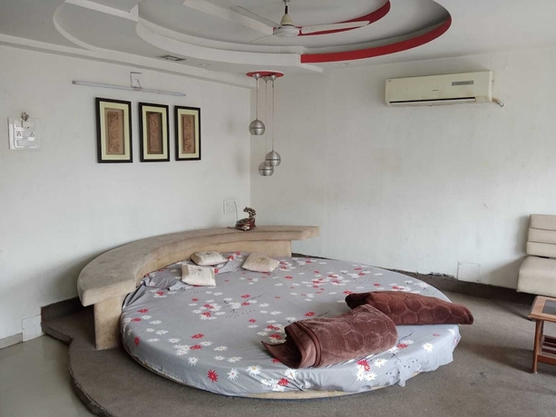 Imagen de los interiores del Hotel Labhs Morbi. Foto 11