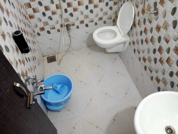 Imagen de la habitación del Hotel Labhs Morbi. Foto 8