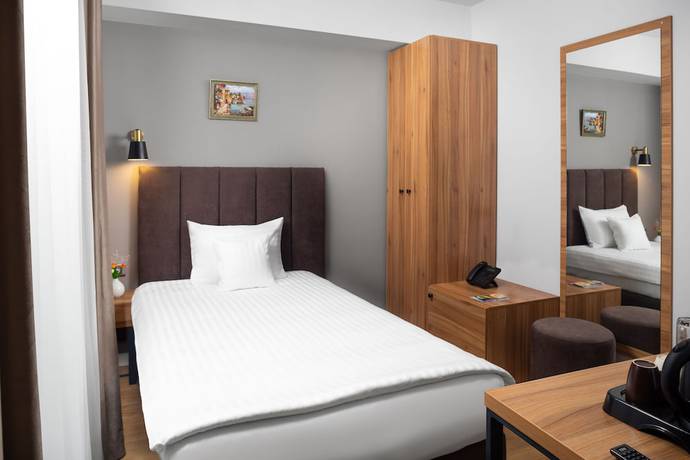 Imagen de la habitación del Hotel Labirint. Foto 15