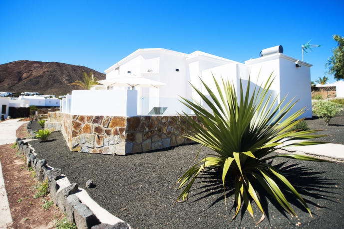 Imagen de los exteriores del Hotel Labranda Alyssa Suite. Foto 12