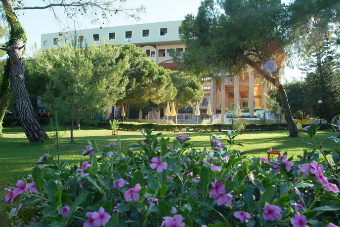 Imagen de los exteriores del Hotel Labranda Excelsior Side. Foto 5