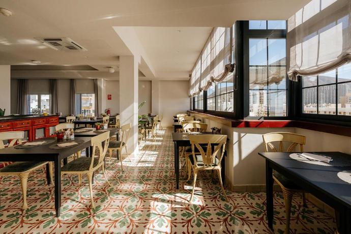 Imagen general del Hotel Labranda Rever&oacute;n Plaza. Foto 16