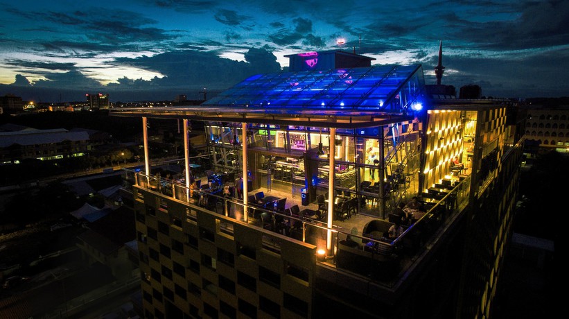 Imagen del bar/restaurante del Hotel Labuan Point. Foto 11