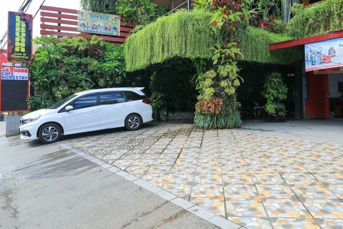 Imagen general del Hotel Labuana Homestay and Cafe Garden. Foto 2