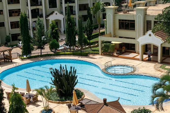 Imagen de la piscina del Hotel Laburnam Courts. Foto 10