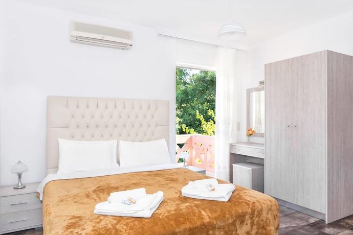 Imagen de la habitación del Hotel Labyrinth, Georgioupolis. Foto 18