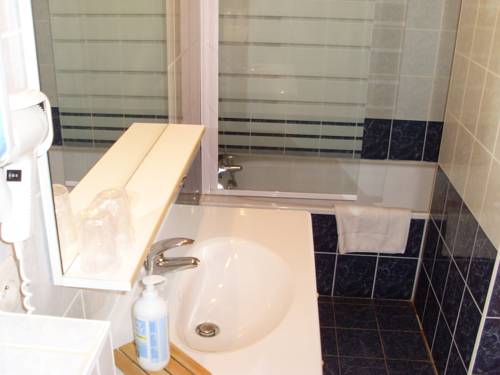 Imagen de la habitación del Hotel Lac Des Graves. Foto 13