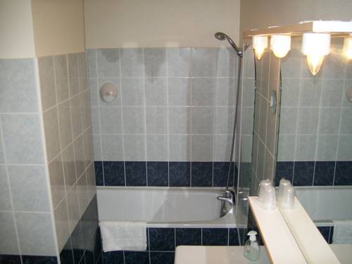 Imagen de la habitación del Hotel Lac Des Graves. Foto 15