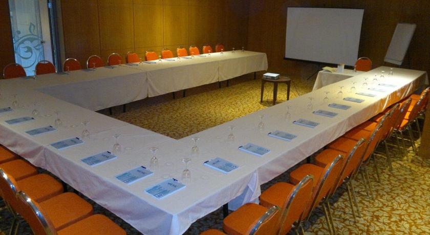 Imagen de los interiores del Hotel Lac Léman. Foto 6