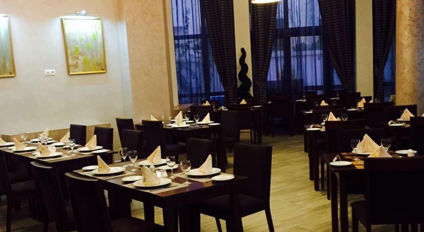 Imagen del bar/restaurante del Hotel Lac Léman. Foto 2