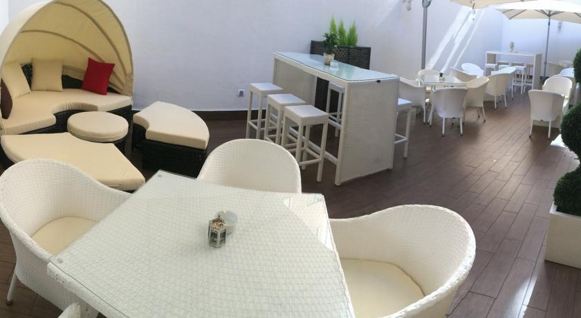 Imagen de los interiores del Hotel Lac Léman. Foto 8