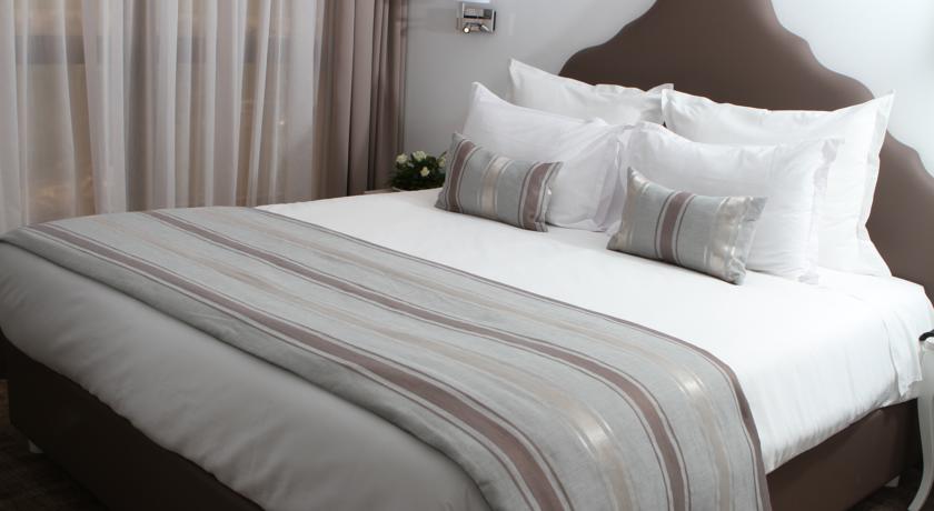 Imagen de la habitación del Hotel Lac Léman. Foto 5