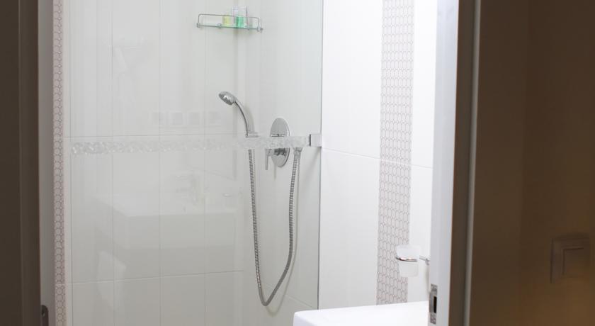 Imagen de los interiores del Hotel Lac Léman. Foto 11