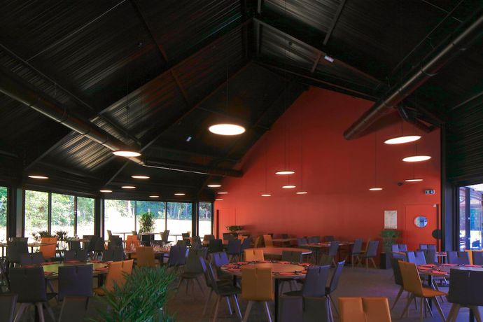 Imagen del bar/restaurante del Hotel Lac d&rsquo;Orient. Foto 2