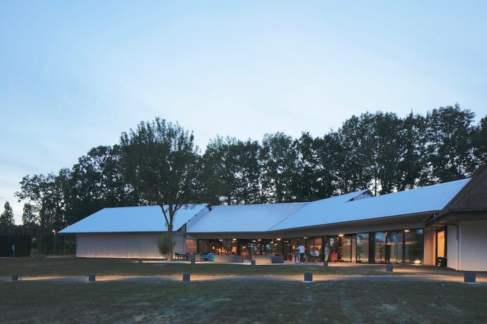 Imagen del bar/restaurante del Hotel Lac d&rsquo;Orient. Foto 3