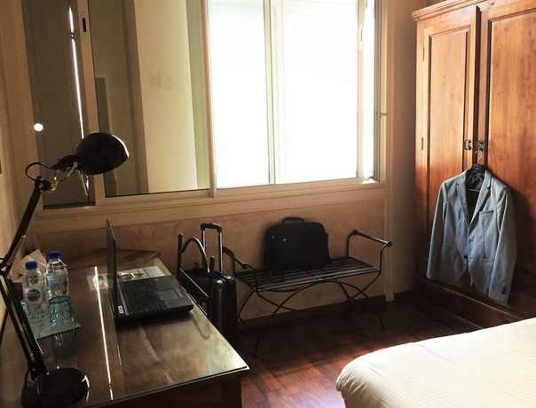Imagen de la habitación del Hotel L'acad&eacute;mie Lyon. Foto 8