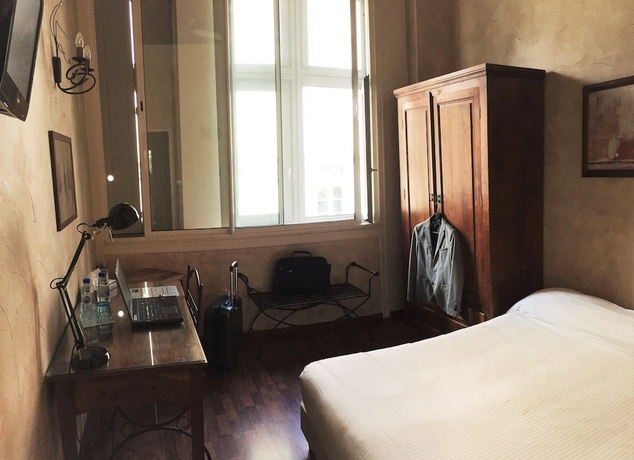 Imagen de la habitación del Hotel L'acad&eacute;mie Lyon. Foto 13