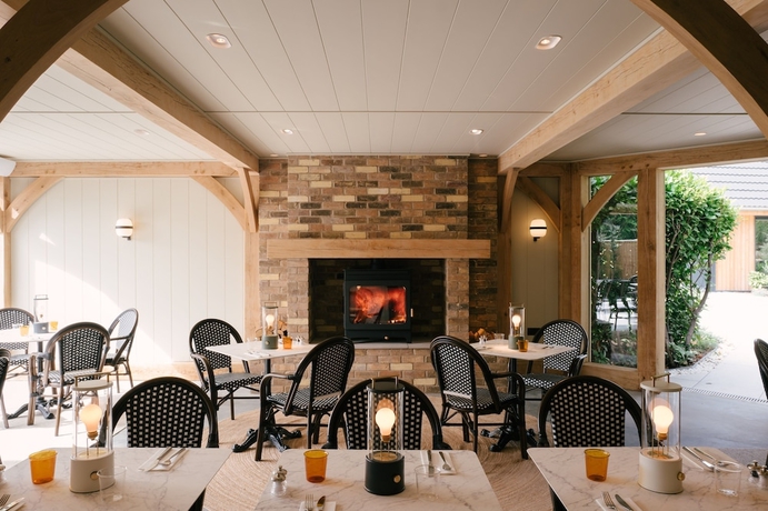 Imagen del bar/restaurante del Hotel Laceby Manor Resort and Spa. Foto 9