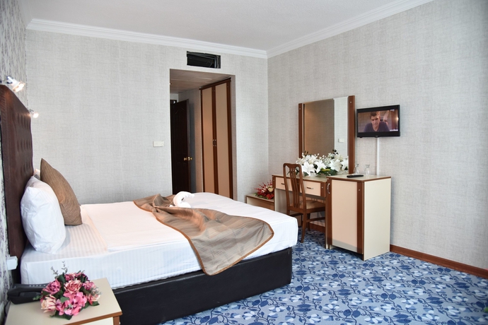 Imagen de la habitación del Hotel Lacin Park. Foto 9