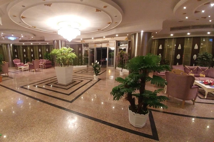 Imagen de los interiores del Hotel Lacin Park. Foto 15