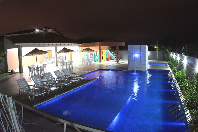 Imagen de la piscina del Hotel L'acordes. Foto 19