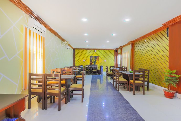 Imagen del bar/restaurante del Hotel Lacoul Inn. Foto 3