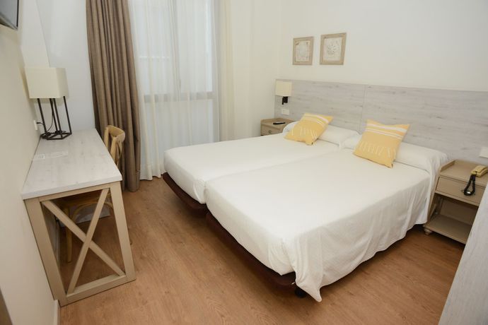 Imagen de la habitación del Hotel L&acute;Escala Centre. Foto 9