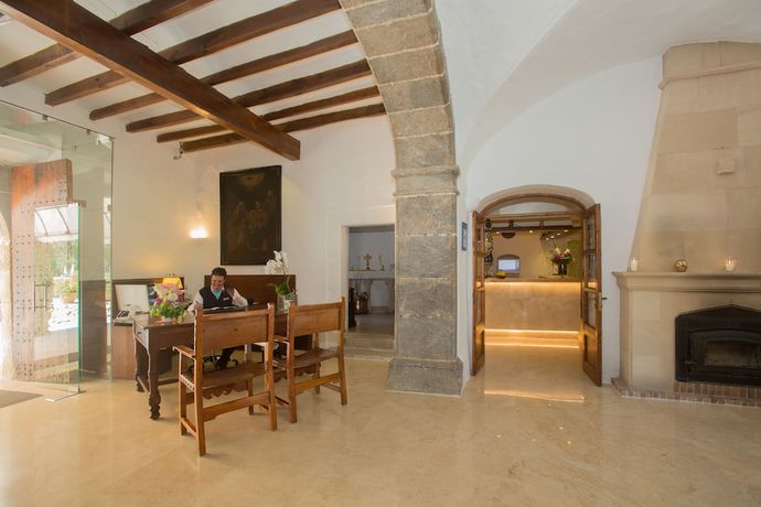 Imagen de los interiores del Hotel L´Hermitage. Foto 4