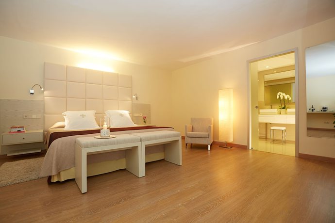 Imagen de la habitación del Hotel L´Hermitage. Foto 3