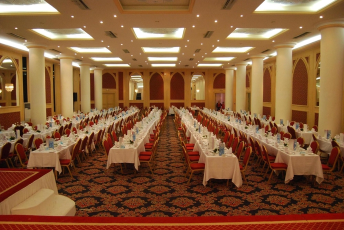 Imagen de los interiores del Hotel L´orient Palace Resort and Spa. Foto 8