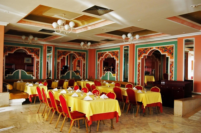 Imagen de los interiores del Hotel L´orient Palace Resort and Spa. Foto 9