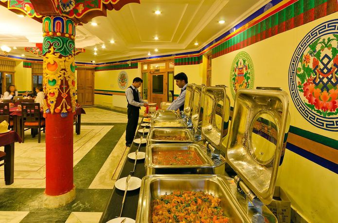 Imagen del bar/restaurante del Hotel Ladakh Residency. Foto 3