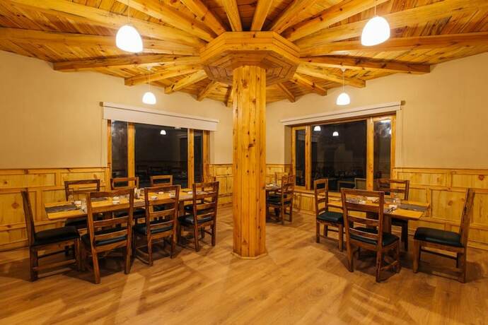 Imagen del bar/restaurante del Hotel Ladakh Sarai Resort. Foto 16