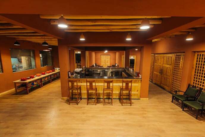 Imagen del bar/restaurante del Hotel Ladakh Sarai Resort. Foto 17