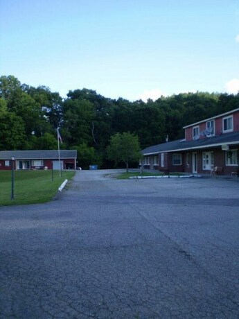 Imagen general del Hotel Ladd Brook Inn. Foto 13