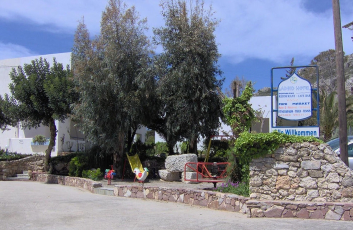Imagen de los exteriores del Hotel Ladiko Suites Faliraki. Foto 10