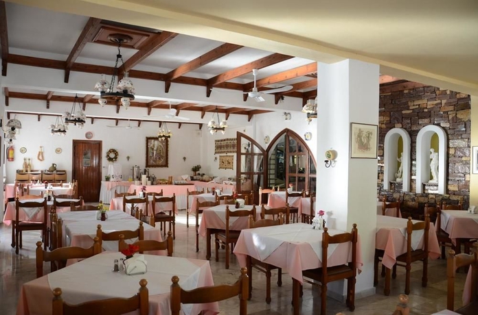 Imagen del bar/restaurante del Hotel Ladiko Suites Faliraki. Foto 7