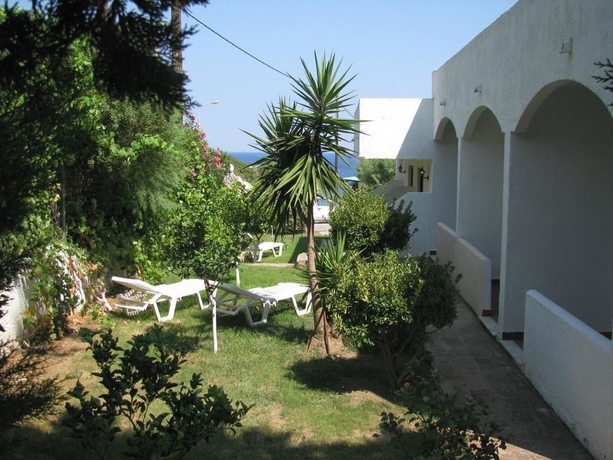 Imagen de los exteriores del Hotel Ladiko Suites Faliraki. Foto 12