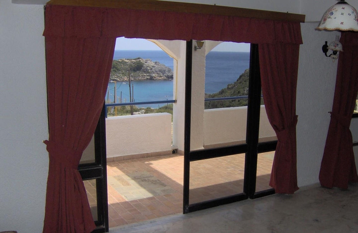 Imagen de los exteriores del Hotel Ladiko Suites Faliraki. Foto 13