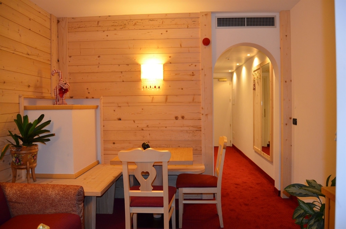 Imagen de la habitación del Hotel Ladina. Foto 4