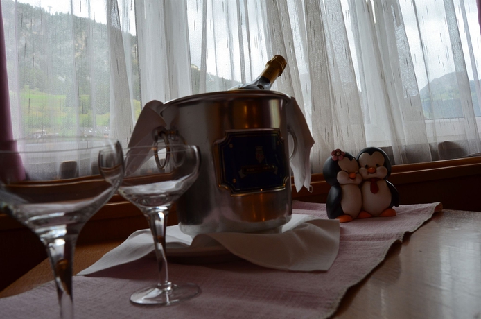 Imagen de la habitación del Hotel Ladina. Foto 11