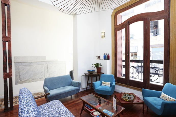 Imagen del bar/restaurante del Hotel L'adresse Boutique. Foto 2