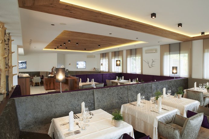 Imagen del bar/restaurante del Hotel Ladurner, Merano. Foto 5