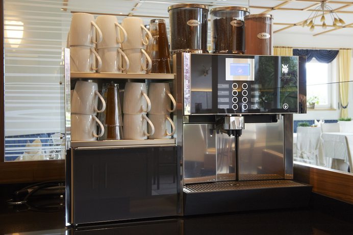 Imagen del bar/restaurante del Hotel Ladurner, Merano. Foto 6
