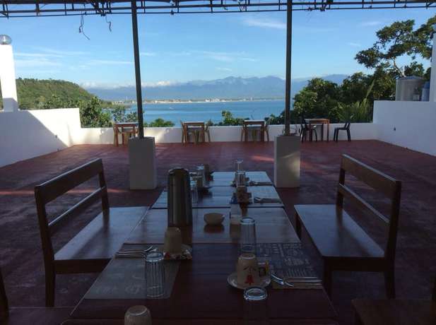 Imagen del bar/restaurante del Hotel Lady Nina. Foto 7