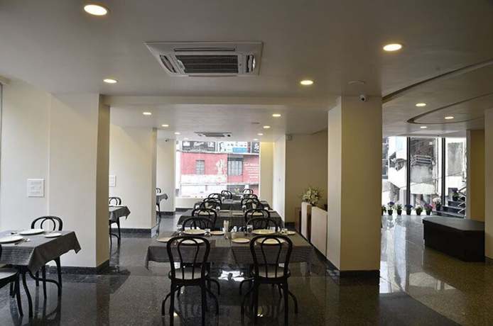Imagen del bar/restaurante del Hotel Ladybird. Foto 3