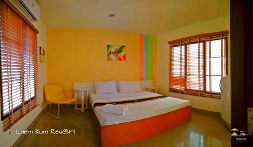 Imagen de la habitación del Hotel Laem Kum Beach Resort & Seafood. Foto 12