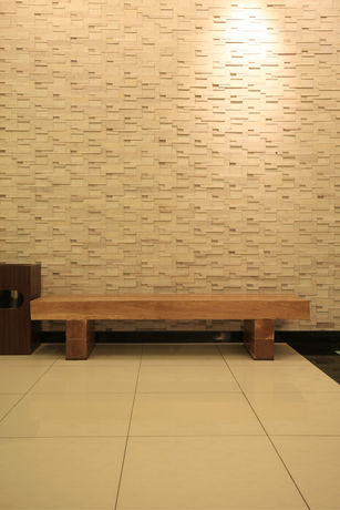 Imagen de los interiores del Hotel Laemchabang City. Foto 14