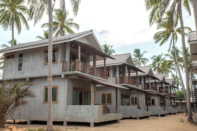 Imagen de la habitación del Hotel Laemsui Beach. Foto 11